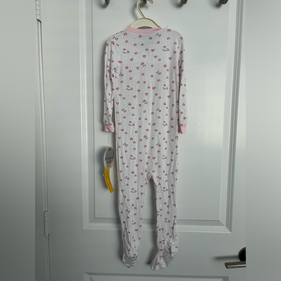 NWT Milkberry Bamboo Footie - Heart Print size 24 Months - Picture 2 of 5